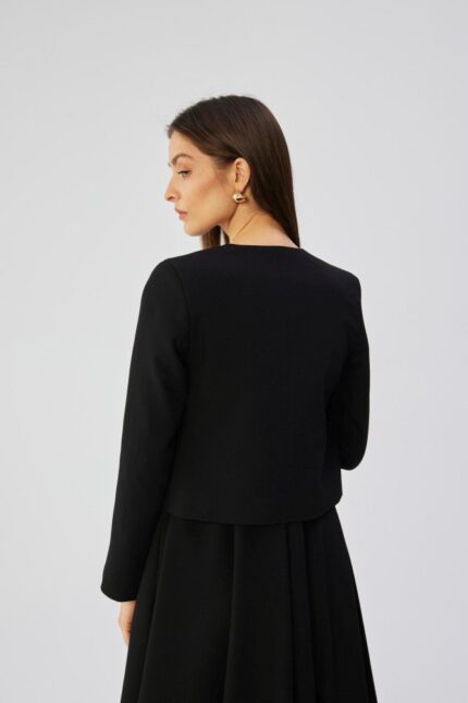 Schwarzer eleganter Kurzblazer mit offener Front