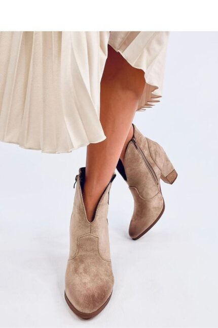Originelle Stiefelette mit Ziernähten